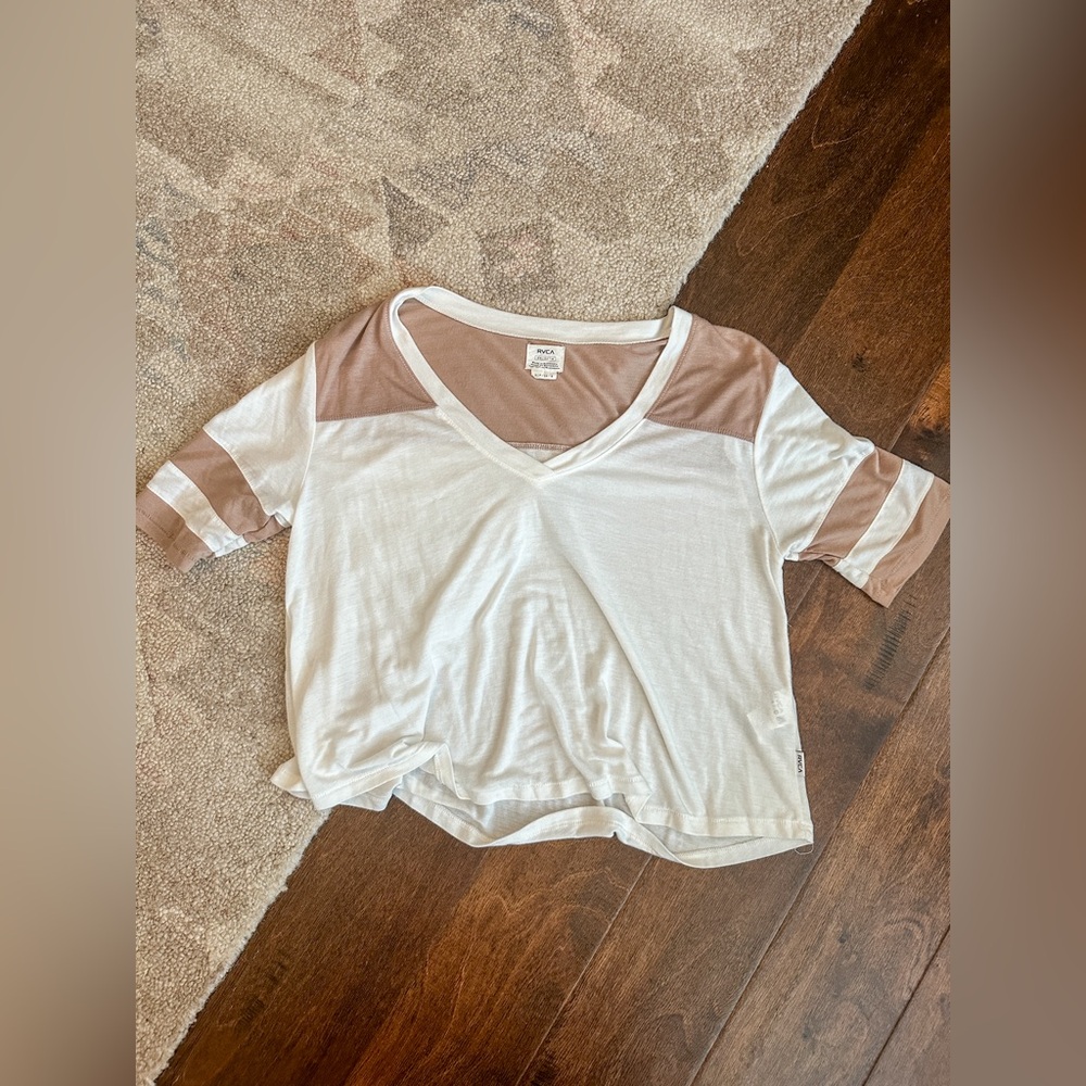 lightweight baseball tee